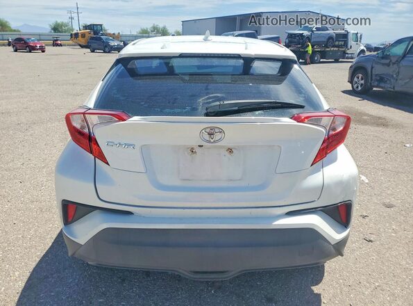 NMTKHMBX6JR005641 2018 TOYOTA C-HR White Вид ззаду
