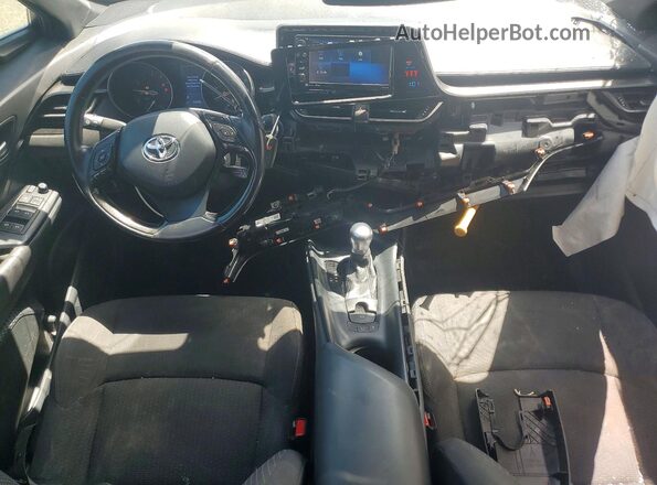 NMTKHMBX6JR005641 2018 TOYOTA C-HR White Вид панелі приладів