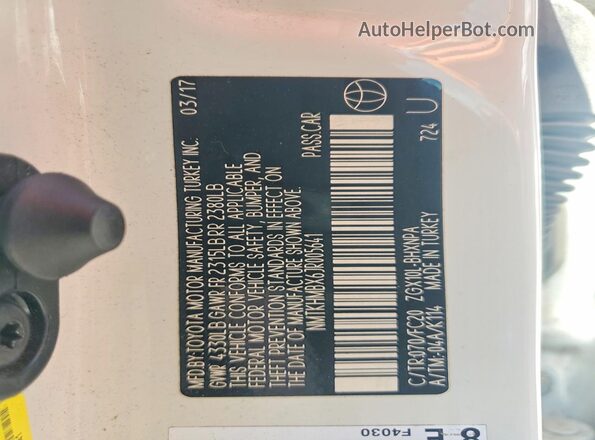 NMTKHMBX6JR005641 2018 TOYOTA C-HR White Вид підкапотного простору