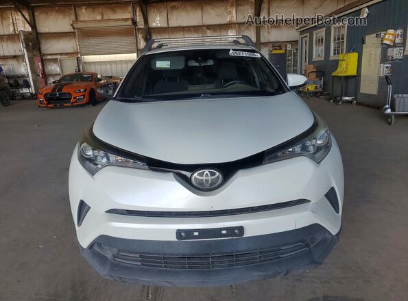NMTKHMBX6JR026375 2018 TOYOTA C-HR White Вид спереду