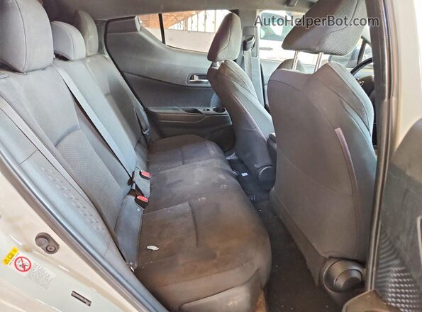 NMTKHMBX6JR026375 2018 TOYOTA C-HR White Вид задньої частини салону