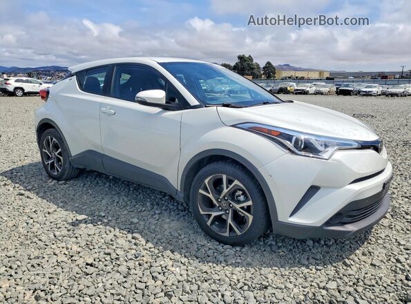 NMTKHMBX7JR015997 2018 TOYOTA C-HR White Przód prawy