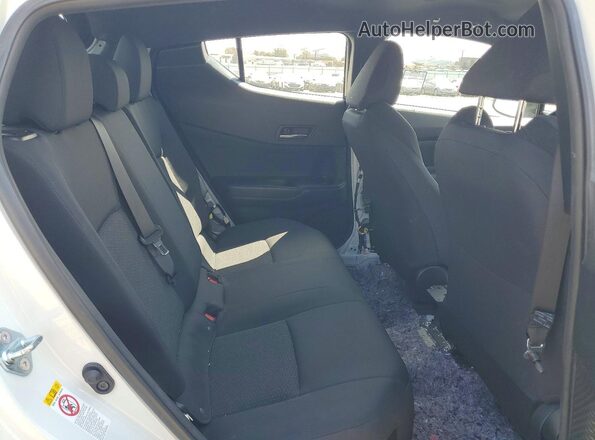 NMTKHMBX7JR015997 2018 TOYOTA C-HR White Widok tylnych siedzeń