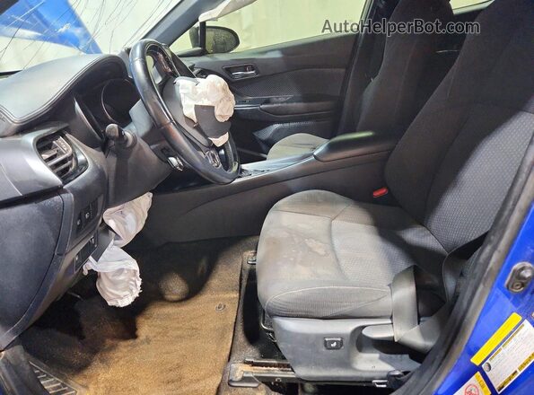NMTKHMBX9JR024376 2018 TOYOTA C-HR Blue Widok wnętrza z przodu