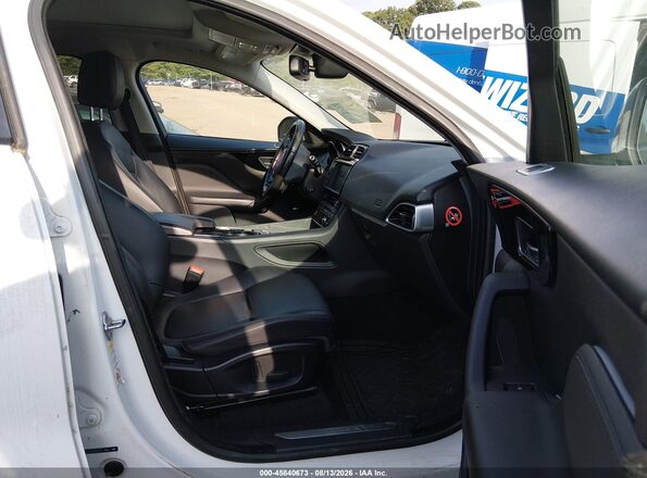 SADCJ2BN3HA892575 2017 JAGUAR F-PACE White Front interior view