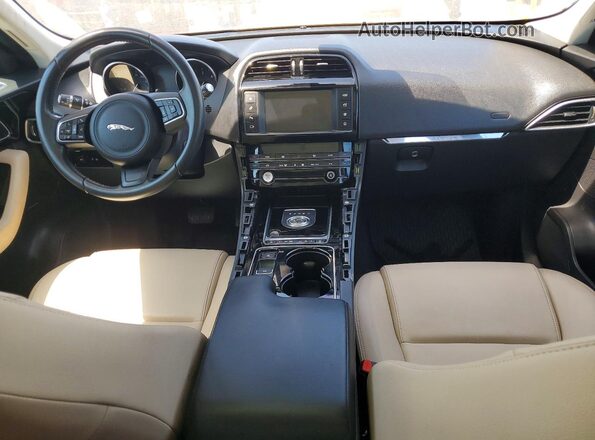 SADCJ2BNXHA093456 2017 JAGUAR F-PACE White Dashboard view