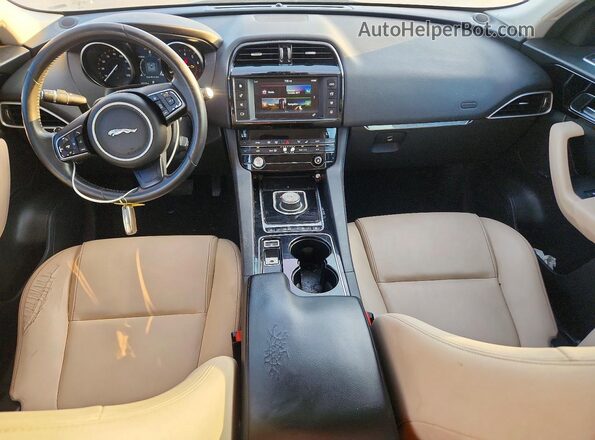 SADCJ2BV2HA492491 2017 JAGUAR F-PACE Black Առջևի վահանակի տեսք