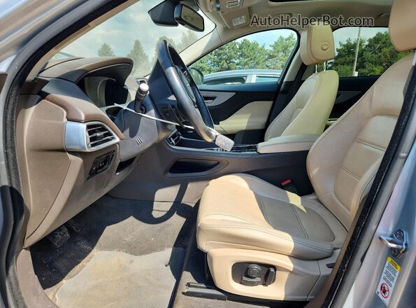 SADCK2BV6HA085660 2017 JAGUAR F-PACE Silver წინა სალონის ხედი