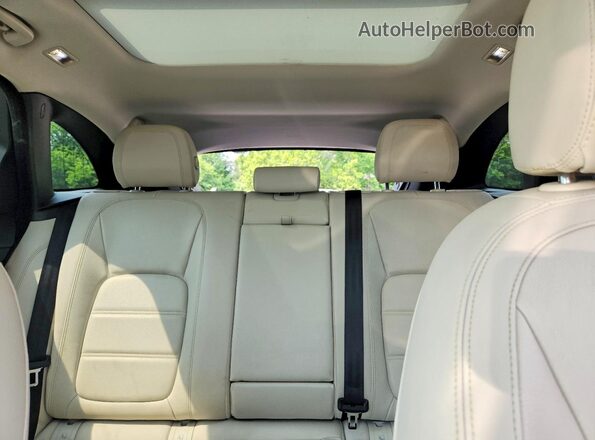 SADCK2FX4JA258075 2018 JAGUAR F-PACE Green Rear seats view