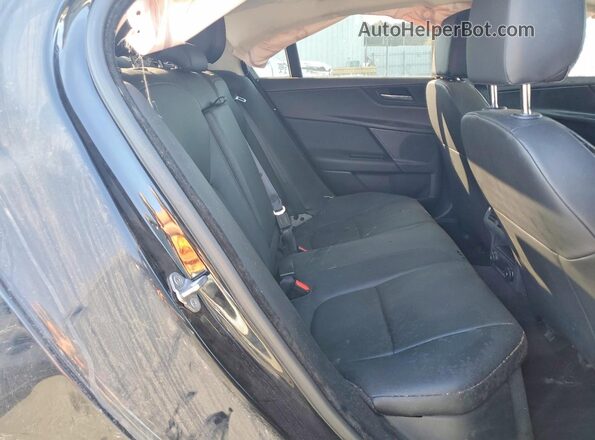 SAJAR4FX9JCP39245 2018 JAGUAR XF Black Հետևի նստատեղերի տեսք