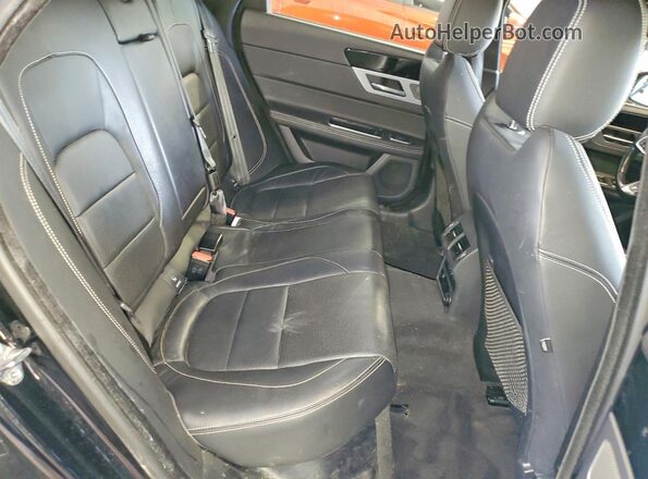 SAJBL4BV2GCY23782 2016 JAGUAR XF Black Widok tylnych siedzeń