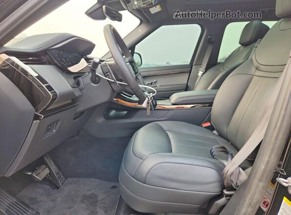 SAL1L9E91SA452973 2025 LAND ROVER RANGE Черный Вид салона спереди