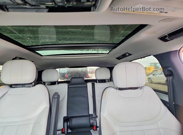 SAL1L9FUXRA167248 2024 LAND ROVER RANGE White Հետևի նստատեղերի տեսք