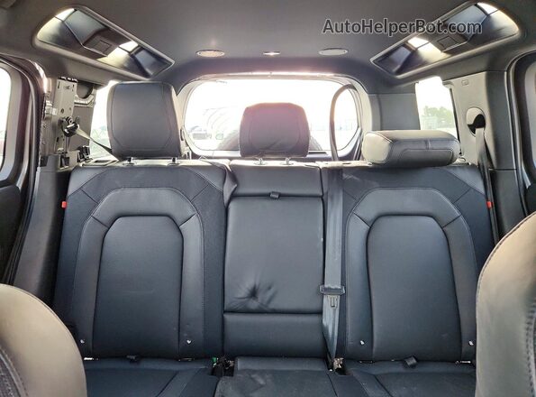 SALE27EU0R2318764 2024 LAND ROVER DEFENDER Gray Հետևի նստատեղերի տեսք