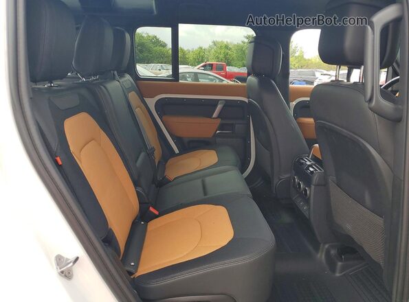 SALE2EEU0P2141442 2023 LAND ROVER DEFENDER White Widok wnętrza z tyłu
