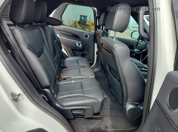 SALRG2RV7L2416397 2020 LAND ROVER DISCOVERY White Rear interior view