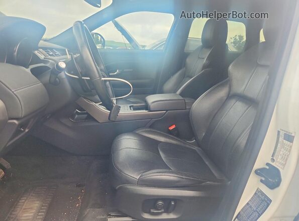 SALVP2RX3JH322642 2018 LAND ROVER RANGE White Front interior view