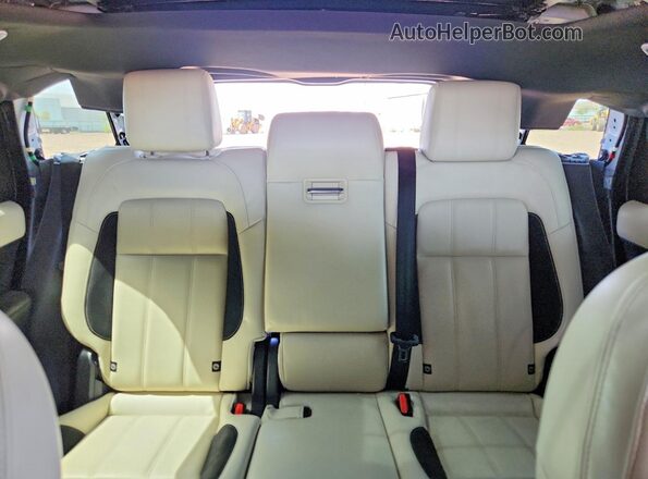 SALWR2SE0LA707188 2020 LAND ROVER RANGE White Rear seats view