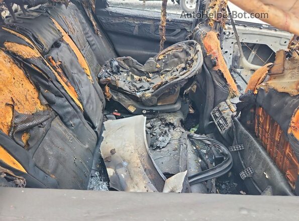 SALYJ2EX5MA307951 2021 LAND ROVER RANGE Burn Вид задньої частини салону
