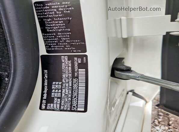 SCA665C56GUX86295 2016 ROLLS-ROYCE WRAITH White Vista del compartimento del motor