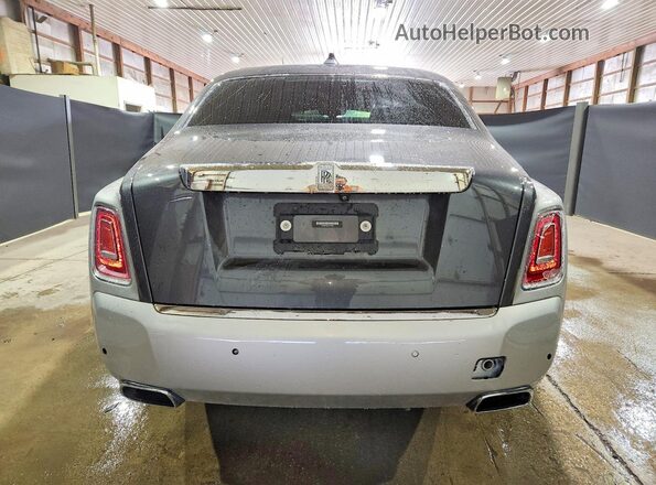 SCA687S5XJU104534 2018 ROLLS-ROYCE PHANTOM Silver Հետևի տեսք