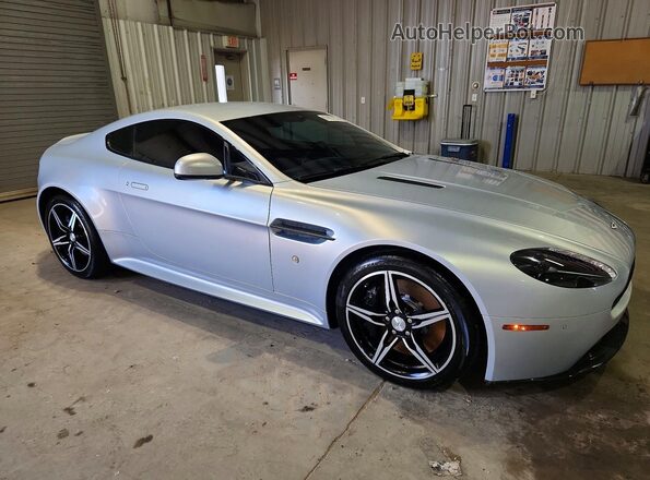 SCFEKBDL4GGC20568 2016 ASTON MARTIN V8 Серебряный Передняя правая четверть