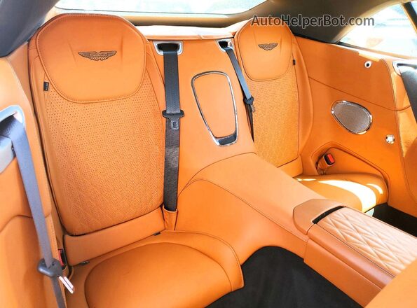 SCFRMFGW7SGM15661 2025 ASTON MARTIN DB12 Зеленый Вид задних сидений