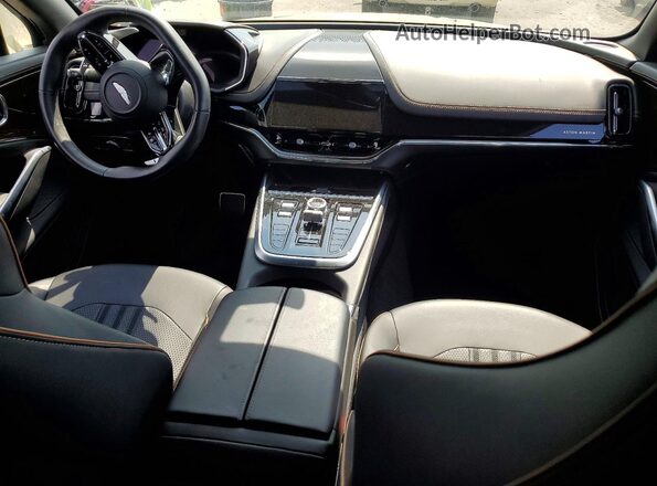 SD7VUJDW0STV12390 2025 ASTON MARTIN DBX Green Առջևի վահանակի տեսք