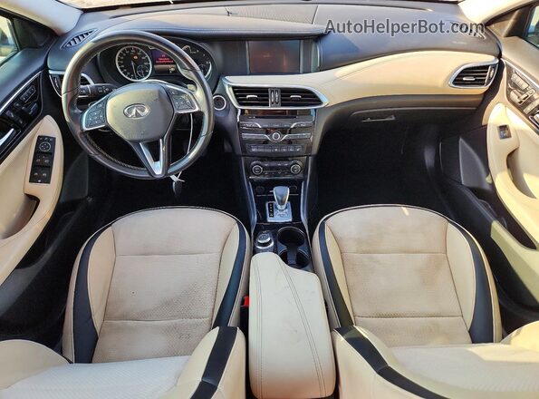 SJKCH5CP1KA008128 2019 INFINITI QX30 Gray Вид панелі приладів