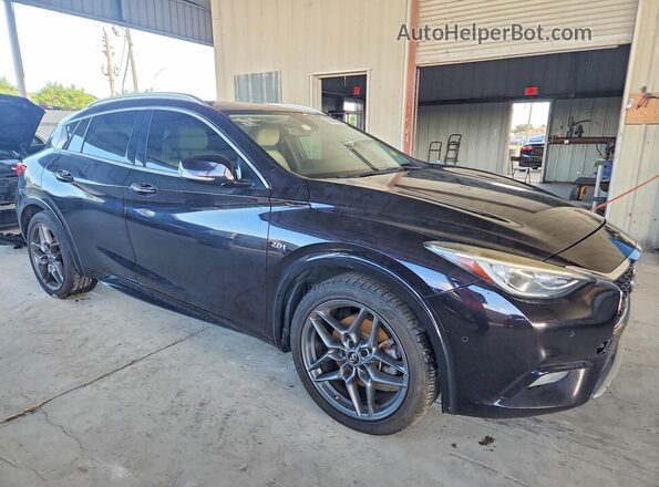 SJKCH5CPXHA033568 2017 INFINITI QX30 Black Вид спереду