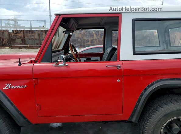 U15GLN26459 1971 FORD BRONCO Красный Вид салона спереди
