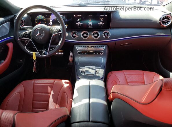 W1K2J5KB8NA106396 2022 MERCEDES-BENZ CLS-CLASS Red Widok deski rozdzielczej