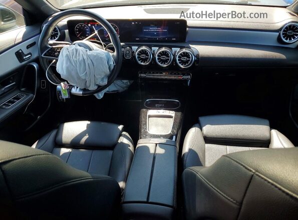 W1K5J4HB6SN533188 2025 MERCEDES-BENZ CLA-CLASS Black Vista del salpicadero
