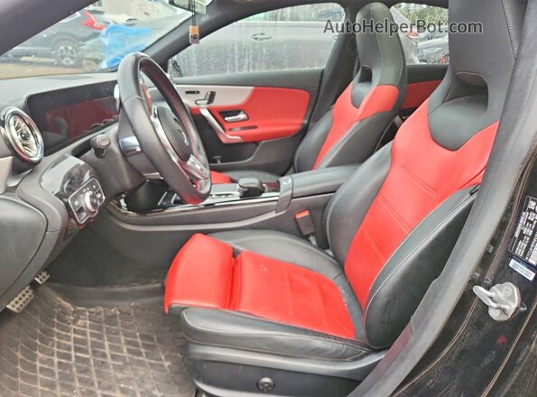 W1K5J4HB9NN257495 2022 MERCEDES-BENZ CLA-CLASS Black Սալոնի դիմացի տեսք
