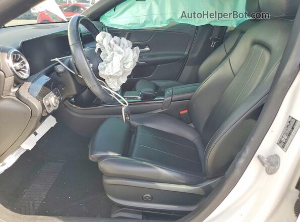 W1K5J4HBXMN161809 2021 MERCEDES-BENZ CLA-CLASS White Սալոնի դիմացի տեսք