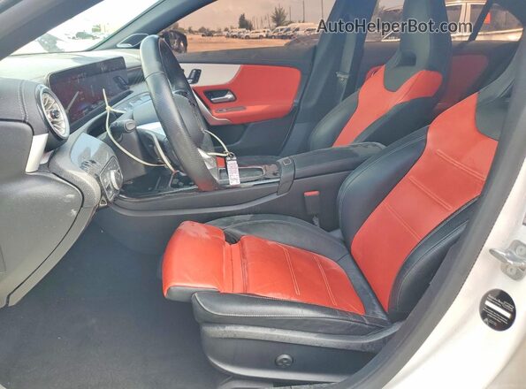W1K5J5BB4RN458757 2024 MERCEDES-BENZ CLA-CLASS White Front interior view