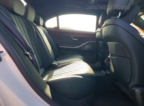 W1K6G6DB1TA359544 2026 MERCEDES-BENZ S White Հետևի նստատեղերի տեսք
