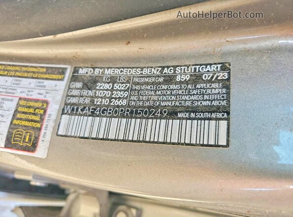 W1KAF4GB0PR150249 2023 MERCEDES-BENZ C Silver Widok komory silnika