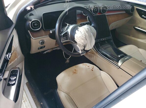 W1KAF4HB6RR210956 2024 MERCEDES-BENZ C White Vista del salpicadero