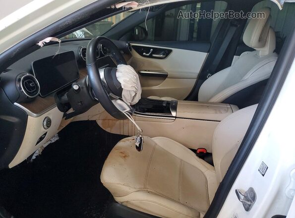 W1KAF4HB6RR210956 2024 MERCEDES-BENZ C White Vista interior delantera