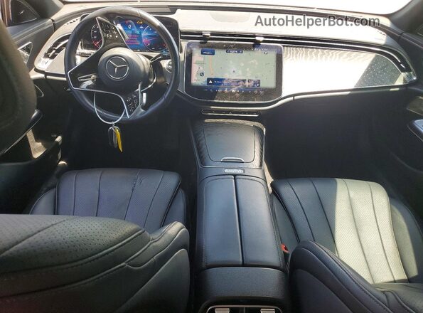 W1KLF4HB9SA117216 2025 MERCEDES-BENZ E Gray Dashboard view