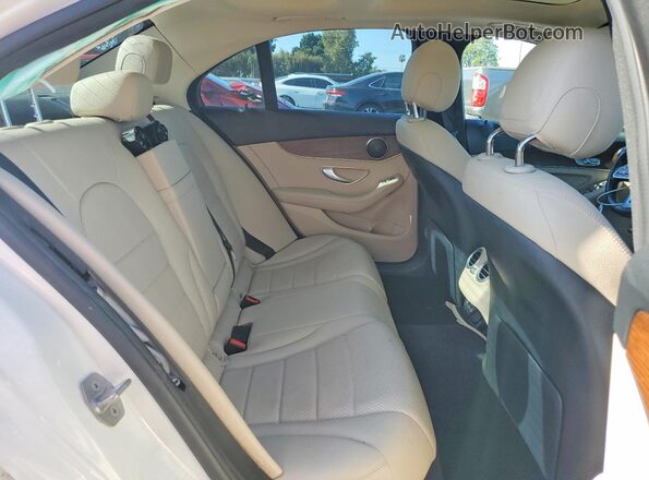 W1KWF8DB1LR590668 2020 MERCEDES-BENZ C White Widok tylnych siedzeń