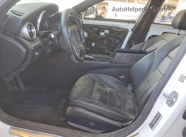 W1KWF8DB3LR589411 2020 MERCEDES-BENZ C Белый Вид салона спереди