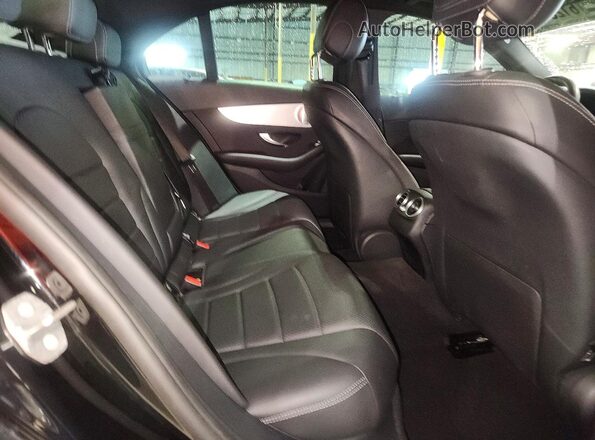 W1KWF8DB6MR648131 2021 MERCEDES-BENZ C Black Widok tylnych siedzeń