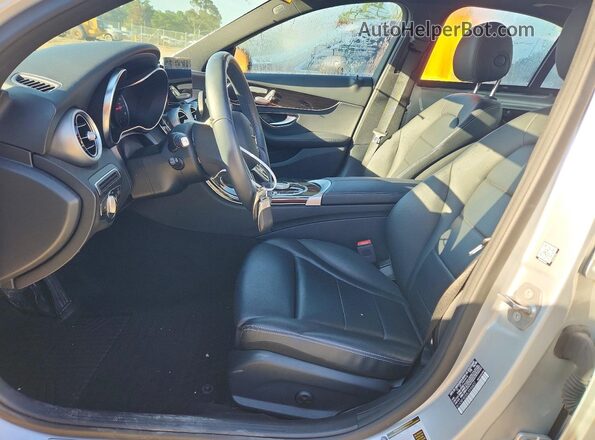 W1KWF8EB8LR596837 2020 MERCEDES-BENZ C Silver Widok wnętrza z przodu