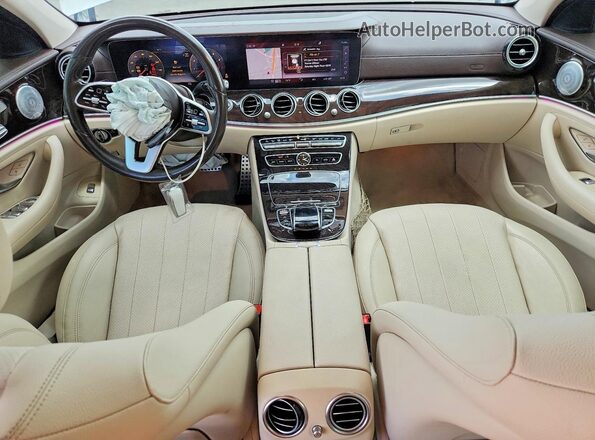 W1KZF6JB0LA806644 2020 MERCEDES-BENZ E Белый Вид панели приборов