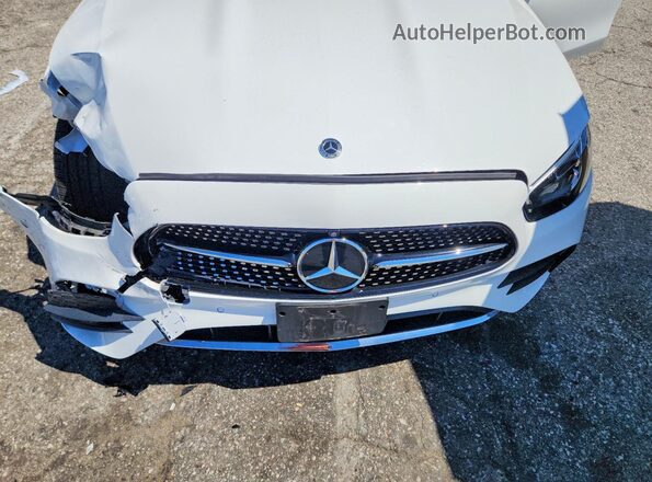 W1KZF8DB3PB164850 2023 MERCEDES-BENZ E White Widok wnętrza z tyłu