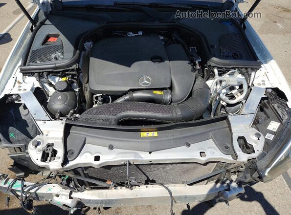 W1KZF8DB6MA918499 2021 MERCEDES-BENZ E White Widok wnętrza z tyłu