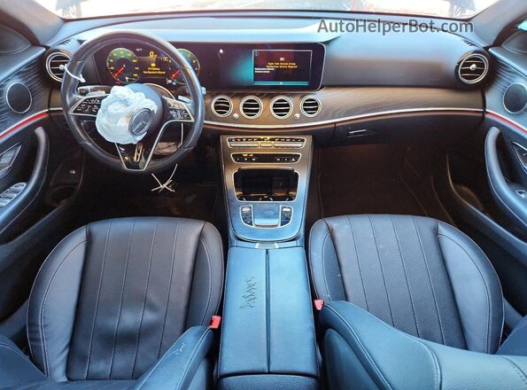 W1KZF8DB9NB044211 2022 MERCEDES-BENZ E Black Widok deski rozdzielczej