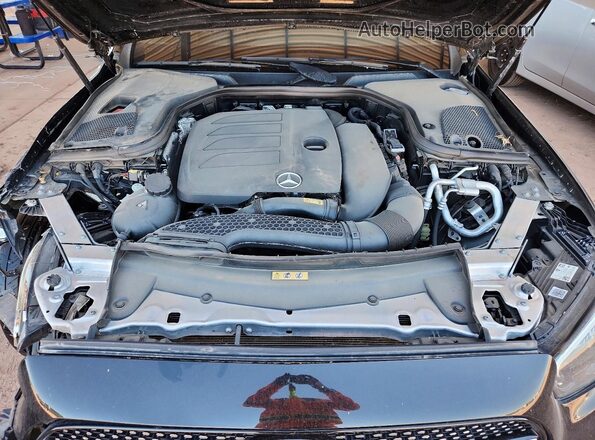 W1KZF8DB9NB044211 2022 MERCEDES-BENZ E Black Widok wnętrza z tyłu